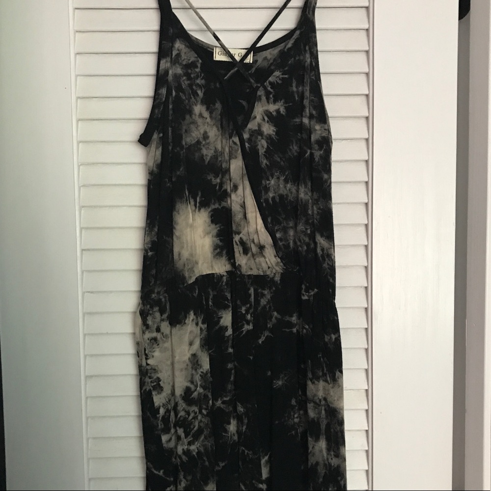 Cross Front Romper - Picture 2 of 3
